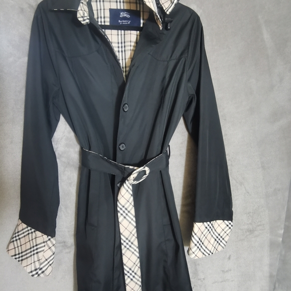 Burberry London Hooded Raincoat Black, Tan Plaid - Picture 5 of 8